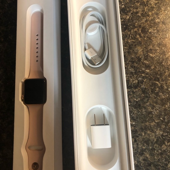 Apple Watch series 3 38mm - Picture 3 of 6